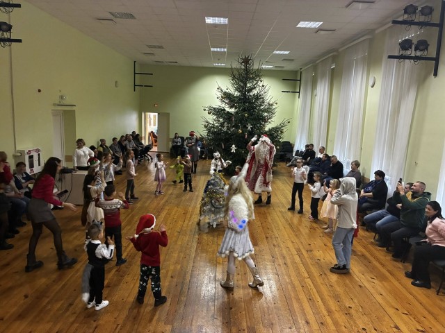 Ziemassvētku eglīte bērniem